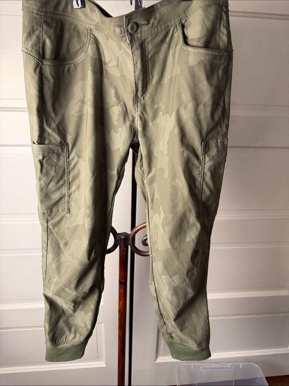 prAna Camo Cargo Jogger Pants Olive Green Utility Standard Fit Size 8